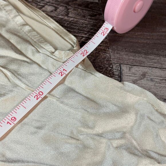 Banana Republic 100% Silk Blouse | Women’s Small | Sleeveless Button-Front Top C - Picture 4 of 5